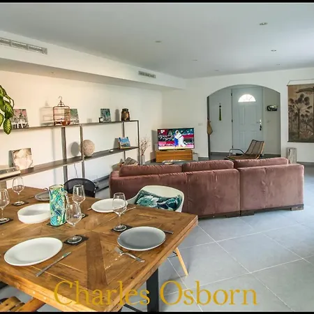 וילה Villa 